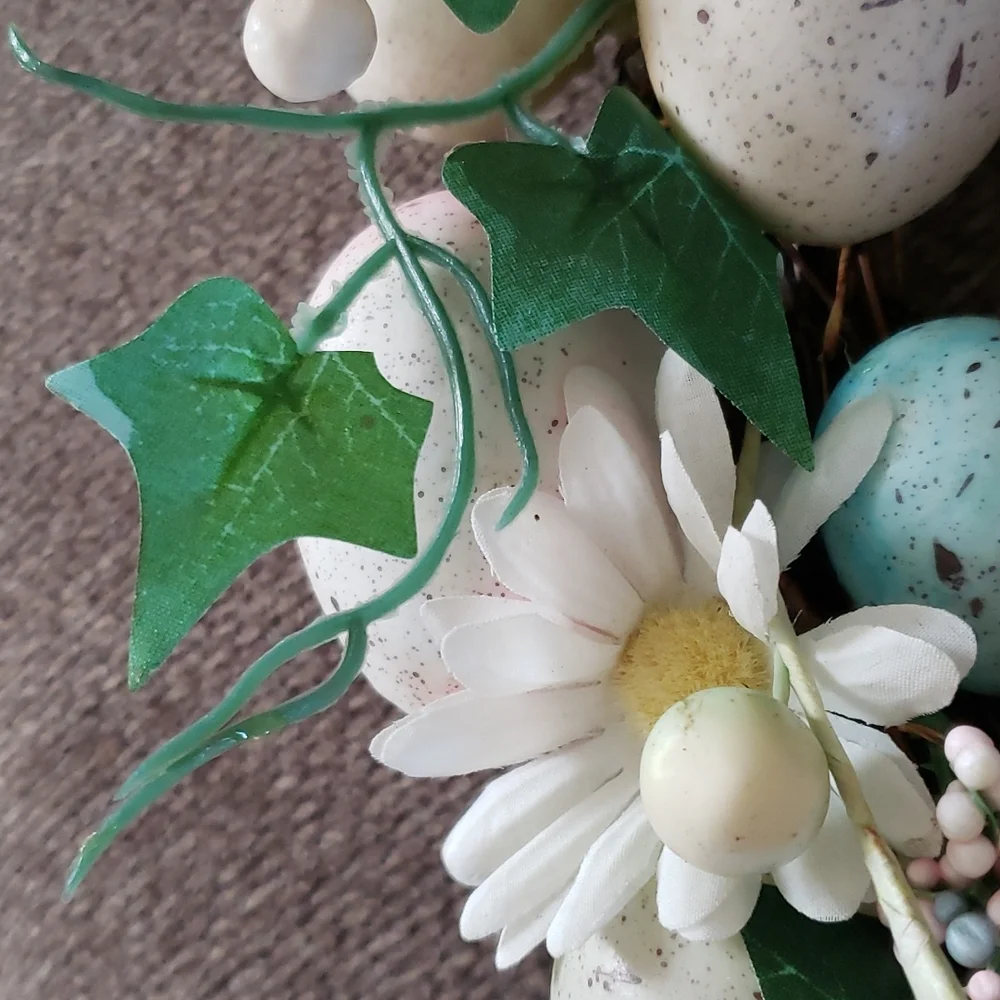 4/$16! Spring wreath speckled egg & daisies